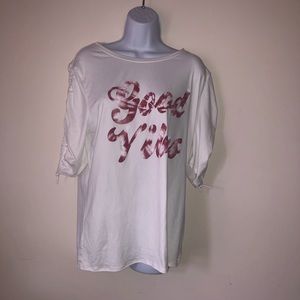 GOOD VIBES shirt with ruched sleeves